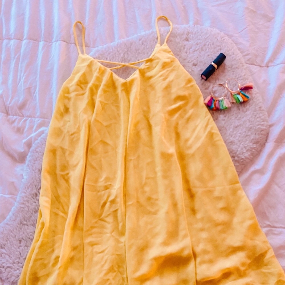YELLOW SUMMER SPAGHETTI STRAP SUMMER DRESS SIZE M